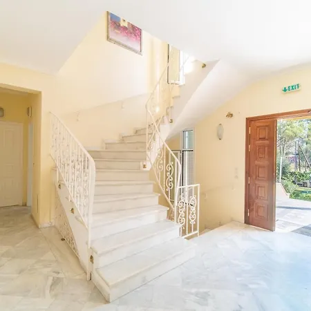 St Nicholas A1 Superior Two I Dafnila